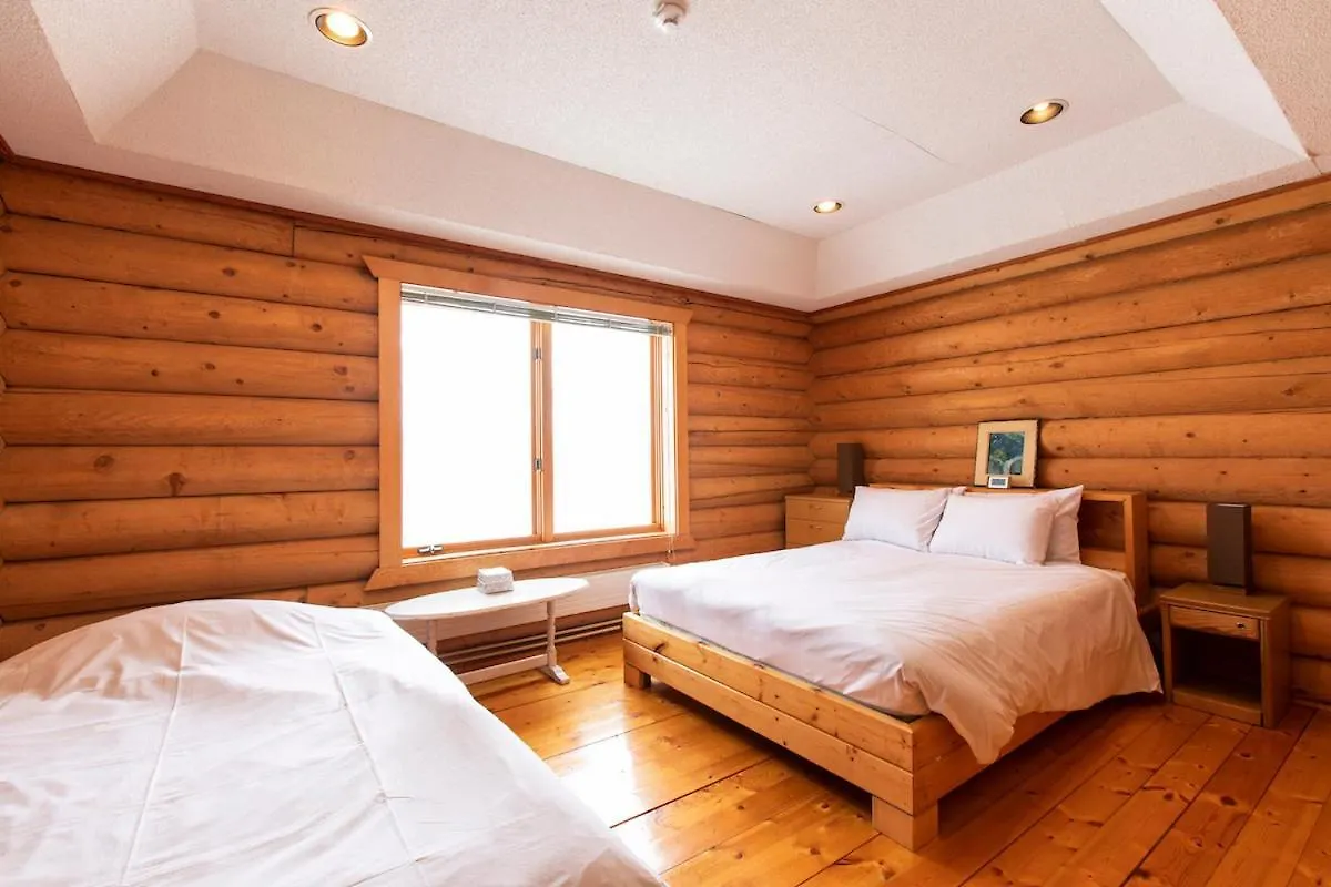 큐찬 Funky Monkey 2Bdrm Log House Hirafu 빌라 샬레